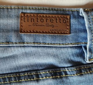 Pantalón vaquero Tintoretto de segunda mano por 15 EUR en Torrejón de Ardoz  en WALLAPOP