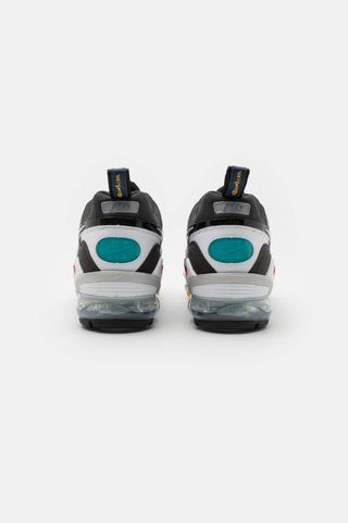 Zapatillas bambas Nike Air vapormax evo de segunda mano por 150 EUR en  Barcelona en WALLAPOP