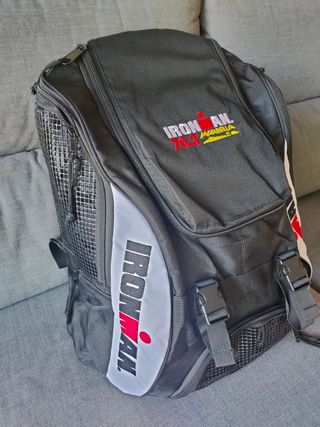 Mochila triathlon Ironman NUEVA de segunda mano por 25 EUR en Coín en  WALLAPOP
