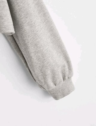 Sudadera corta gris de shein talla 11-12 de segunda mano por 3 EUR en  Santurtzi en WALLAPOP