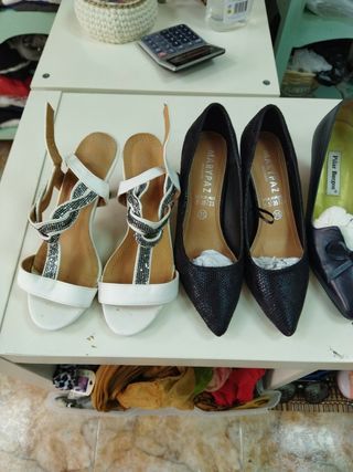 Zapatos mujer talla especial 34 y 35 de segunda mano por 3 EUR en Málaga en  WALLAPOP