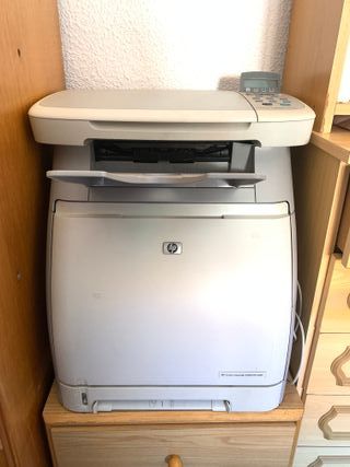 Impresora laser color de segunda mano en Granada en WALLAPOP