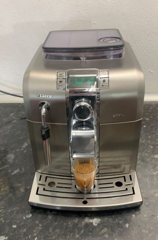Cafetera Italiana Saeco Syntia de segunda mano por 230 EUR en Vilagrassa en  WALLAPOP