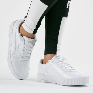 Zapatillas blancas Puma Carina P de segunda mano por 40 EUR en Madrid en  WALLAPOP