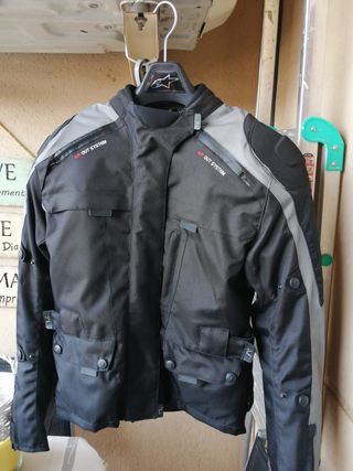 Chaqueta para moto para mujer de segunda mano en Gavà en WALLAPOP