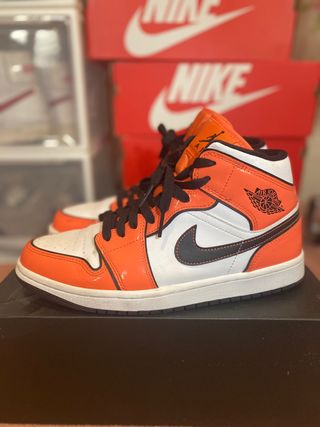 Jordan 1 mid talla 41 de segunda mano por 139 EUR en Madrid en WALLAPOP