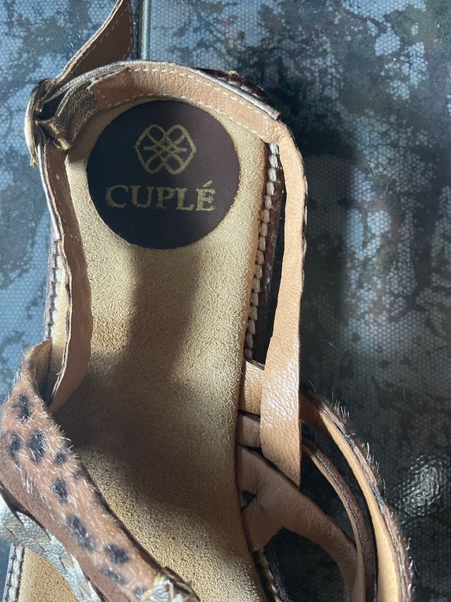 Sandalias (mujer) CUPLÉ