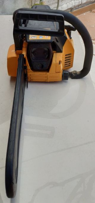 MOTOSIERRA A GASOLINA McCULLOCH DAKOTA 442 de segunda mano por 120 EUR en  Trobajo del Camino en WALLAPOP