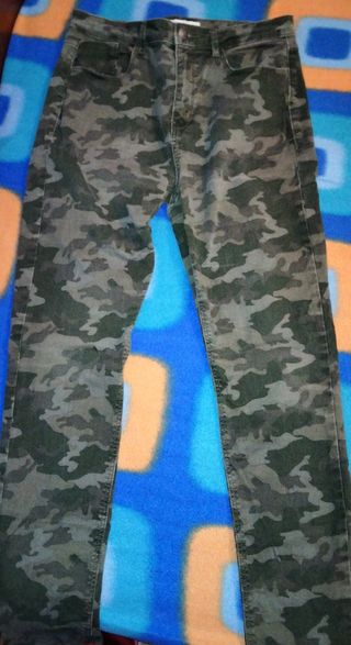 Pantalones militares de segunda mano en WALLAPOP