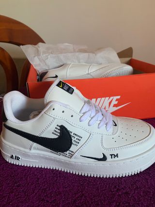 Nike talla 38 de segunda mano por 25 EUR en La Línea de la Concepción en  WALLAPOP
