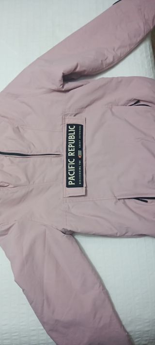 Chaqueta pacific republic ROSA de segunda mano por 17 EUR en Puerto de  Sagunto en WALLAPOP