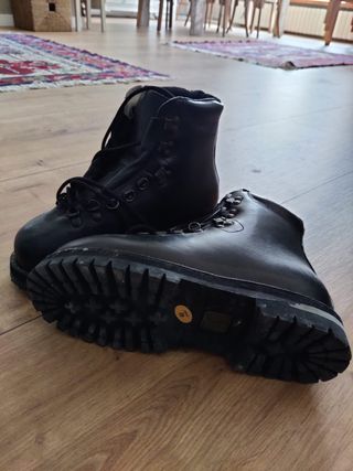 Botas militares de segunda mano por 20 EUR en Zaragoza en WALLAPOP