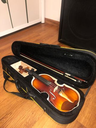 Violín OQAN 1\\/4 de segunda mano por 60 EUR en Madrid en WALLAPOP