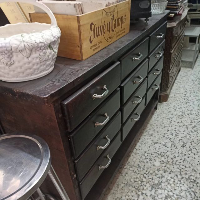 ALMACÉN RETRO VINTAGE