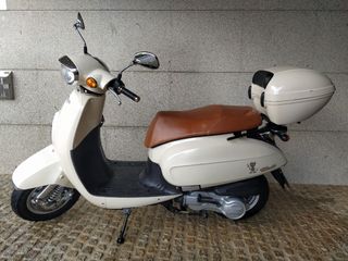Daelim besbi 125 de segunda mano por 850 EUR en Padrón en WALLAPOP