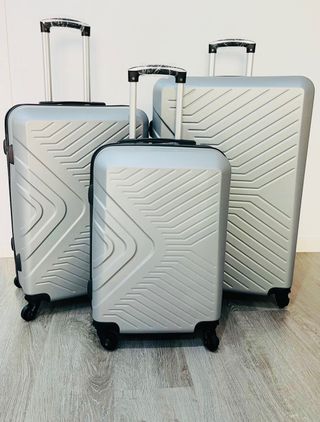SET 3 MALETAS NUEVAS RÍGIDAS \\/ PLATAS de segunda mano por 95 EUR en  Granollers en WALLAPOP