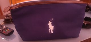 Neceser polo. para hombre de segunda mano por 10 EUR en Son Fe en WALLAPOP
