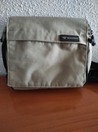 Bandolera hombre Dockers de segunda mano por 15 EUR en Barcelona en WALLAPOP