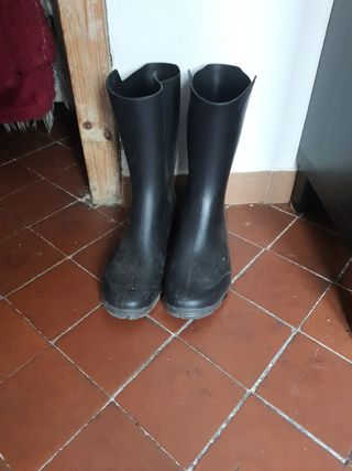 Botas agua solognac decathlon de segunda mano por 10 EUR en Tarragona en  WALLAPOP