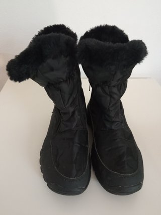 Botas de nieve talla 38 de segunda mano por 15 EUR en Sabadell en WALLAPOP