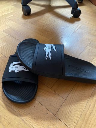 Chanclas lacoste negras 44,5 de segunda mano por 50 EUR en Madrid en  WALLAPOP