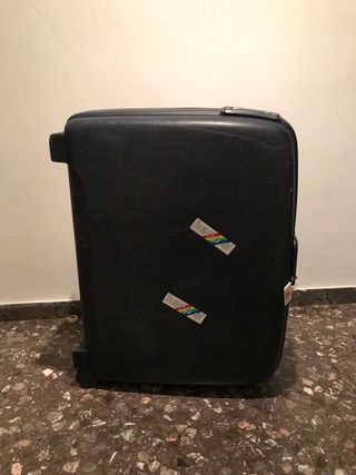 Maleta de viaje Roncato de segunda mano en Barcelona en WALLAPOP