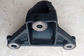 SOPORTE CAJA CAMBIOS M9R