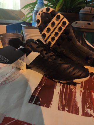 Botas futbol pony Talla 42 de segunda mano por 10 EUR en Es Pont d\\'inca en  WALLAPOP
