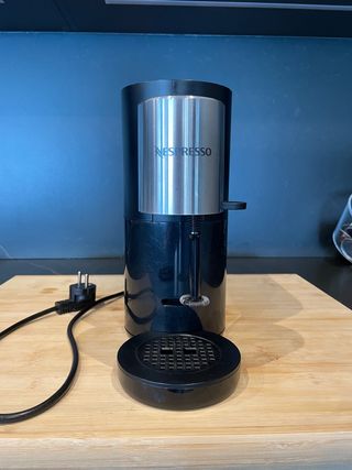 Cafetera Nespresso Atelier Krups de segunda mano por 185 EUR en Pueblo  Mascarat en WALLAPOP