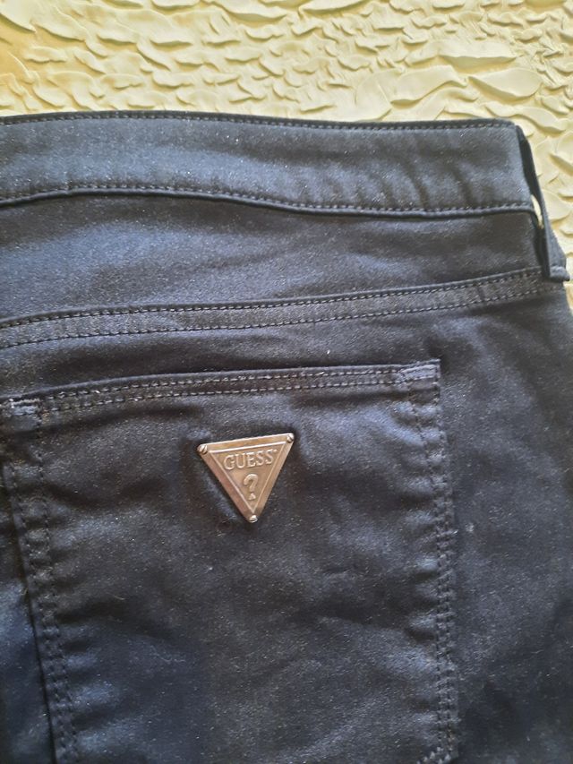 Pantalon GUESS mujer t.31( ver medidas )