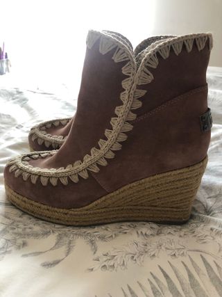 Botas Mou de segunda mano por 170 EUR en Colmenar Viejo en WALLAPOP
