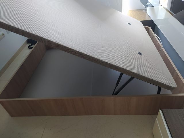 Lote  OFERTA canapé con colchón para Castellón