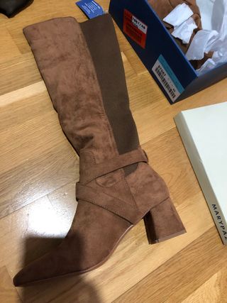 MARYPAZ botas camel ESTRENAR n.39-40 de segunda mano por 15 EUR en Alicante  en WALLAPOP