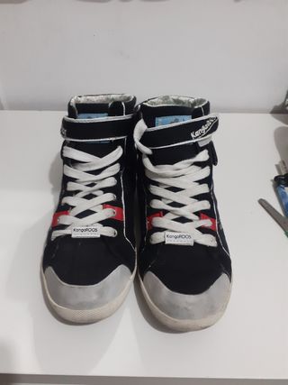 Zapatillas botas Kangaroos de segunda mano por 5 EUR en Tarragona en  WALLAPOP