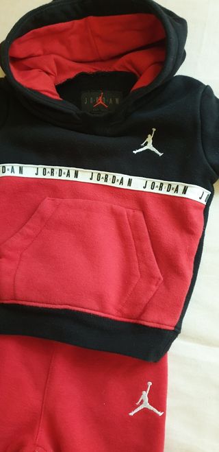 Chandal jordan bebé de segunda mano por 18 EUR en Parla en WALLAPOP