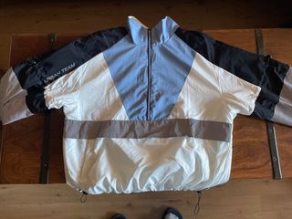 Sudadera reflectante de Pull and Bear de segunda mano por 12 EUR en Madrid  en WALLAPOP