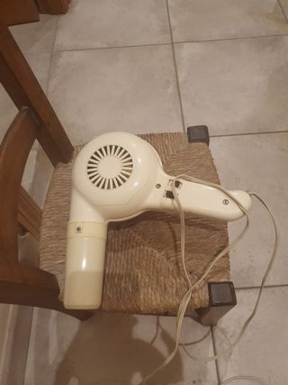 Secador de pelo vintage de segunda mano por 10 EUR en Mollet del Vallès en  WALLAPOP