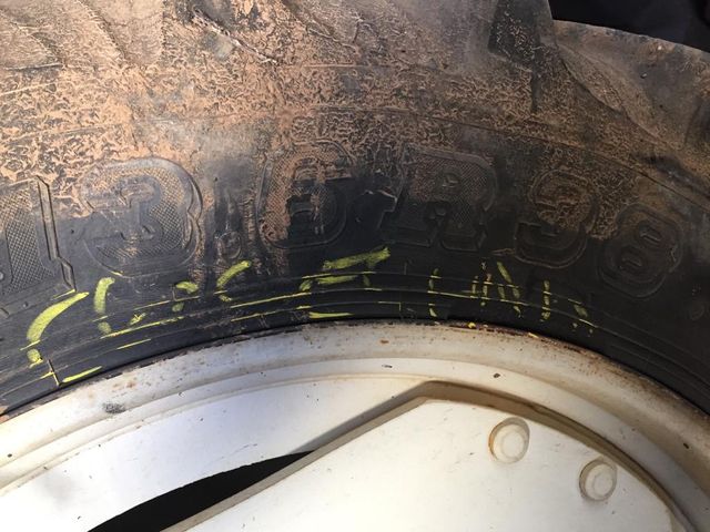 Ruedas estrechas 13,6 r38