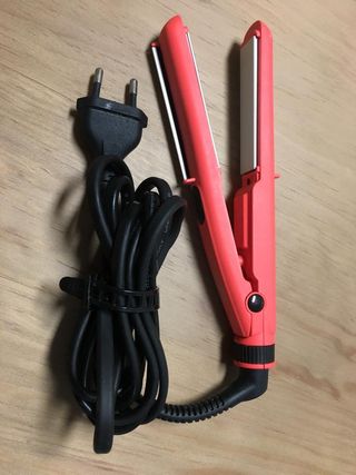 Mini-plancha del pelo de viaje Babyliss de segunda mano por 5 EUR en San  Jorge en WALLAPOP