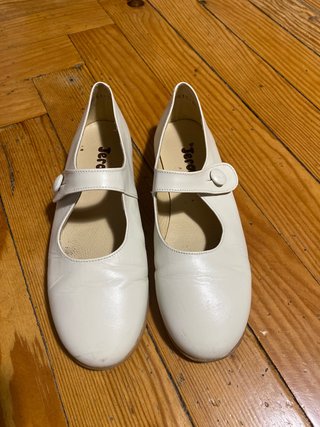 ZAPATOS COMUNIÓN NIÑA JEROMIN T.35 de segunda mano por 10 EUR en Madrid en  WALLAPOP