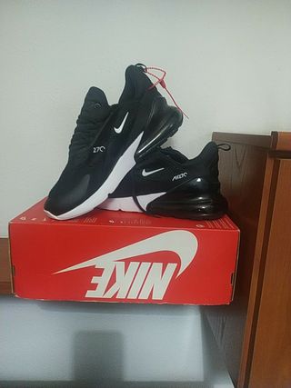 Zapatillas nike de segunda mano por 120 EUR en Molina de Segura en WALLAPOP