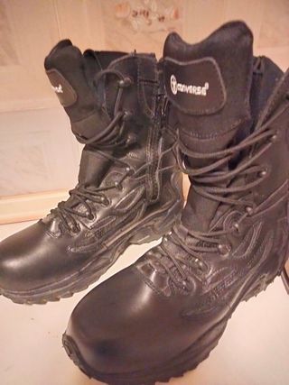 Botas tácticas converse de segunda mano por 80 EUR en Ronda en WALLAPOP