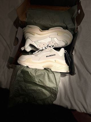 Balenciaga triple s original de segunda mano por 380 EUR en Valencia en  WALLAPOP