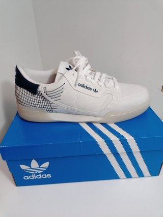 Zapatillas Adidas 40 Continental Primeblue de segunda mano por 60 EUR en  Allariz en WALLAPOP
