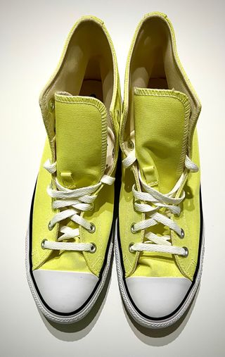 Converse Chuck Originals Hi 43 Amarillo flúor de segunda mano por 65 EUR en  Móstoles en WALLAPOP