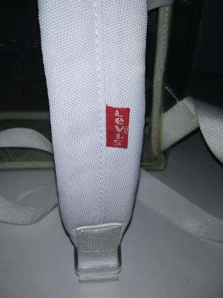 Mochila transparente levis de segunda mano por 25 EUR en Los Tomillares en  WALLAPOP