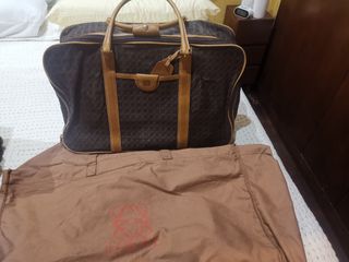 Bolsas de viaje loewe 350 cada una piel de segunda mano por 350 EUR en  Valencia en WALLAPOP