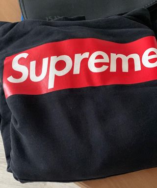 SUDADERA SUPREME 15-16 AÑOS de segunda mano por 15 EUR en Sant Cugat del  Vallès en WALLAPOP