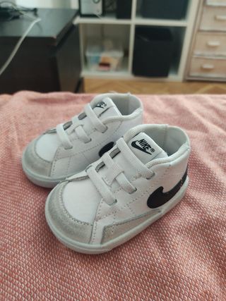 Nike Blazer Bebe de segunda mano por 25 EUR en Madrid en WALLAPOP