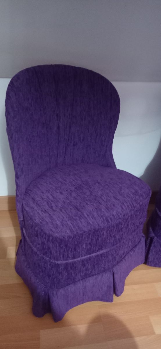 Banquetas antiguas restauradas